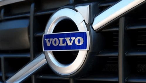 沃尔沃品牌汽车领跑上海马拉松，恒潽汽车助力赛事精准计时